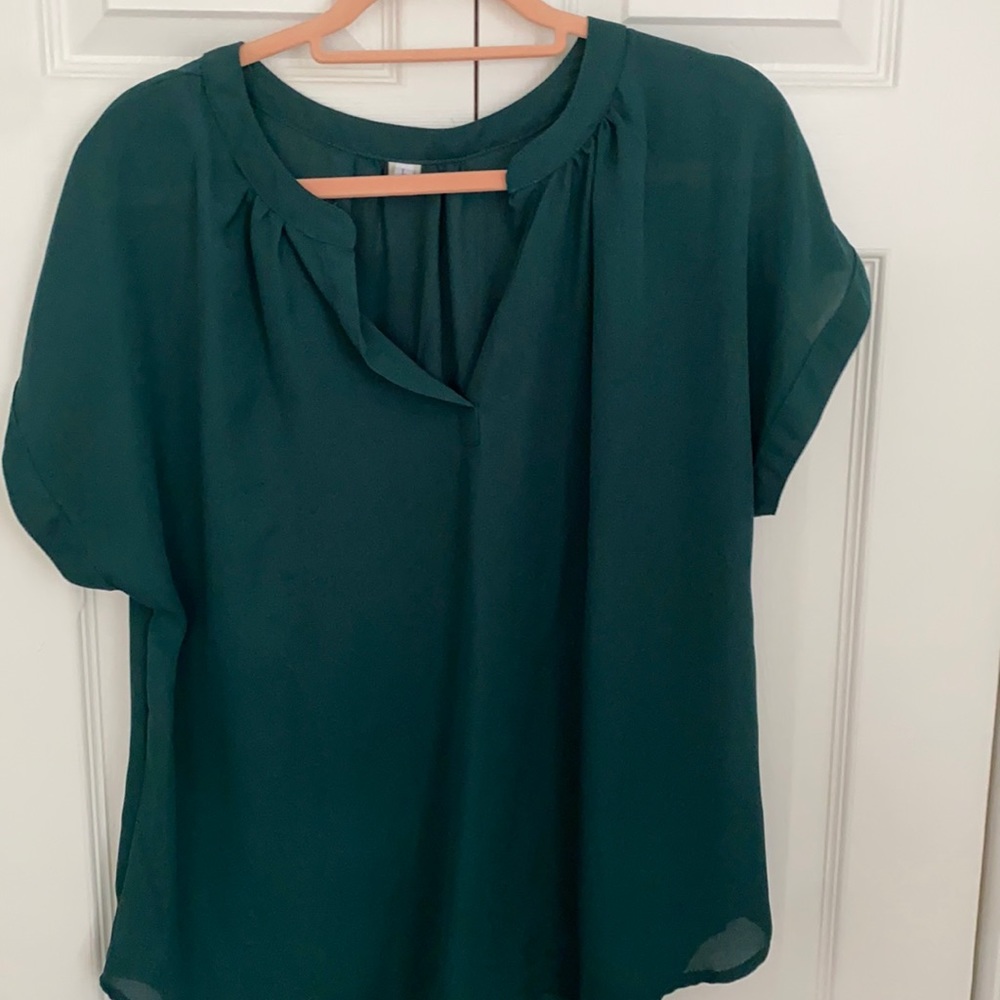 Green short sleeve blouse